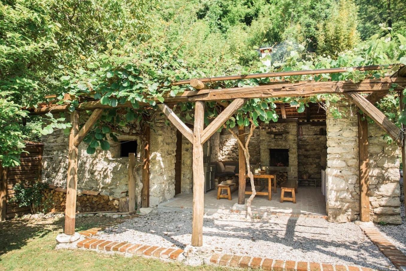 Kuninez, Holiday Home With Summer Kitchen Most na Soči Exterior foto